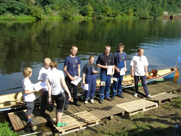 Siegerehrung Feuerwehr Kleinmachnow Drachenbootcup 2010